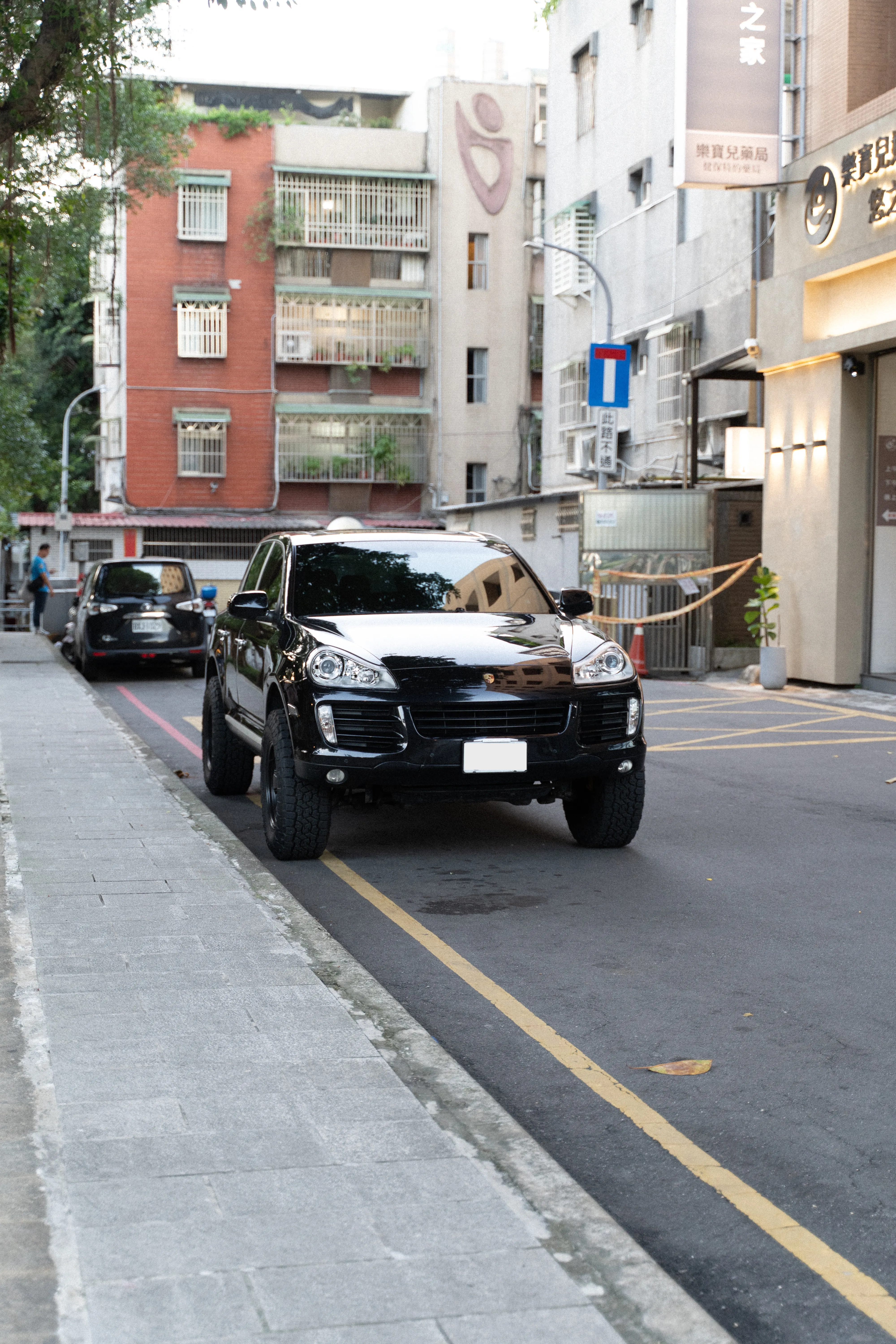 Cayenne 957 Safari on the street